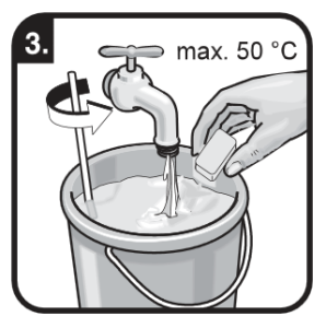 Przygotowanie wody z proszkiem Karcher do odkurzacza piorącego Puzzi 100